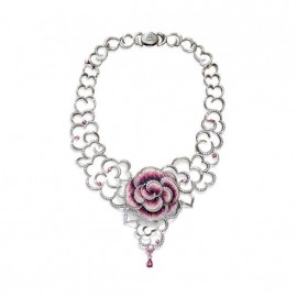 Rose carpet necklace