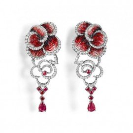 Red carpet earrings