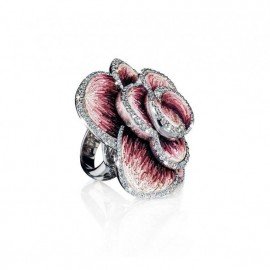 Rose carpet ring